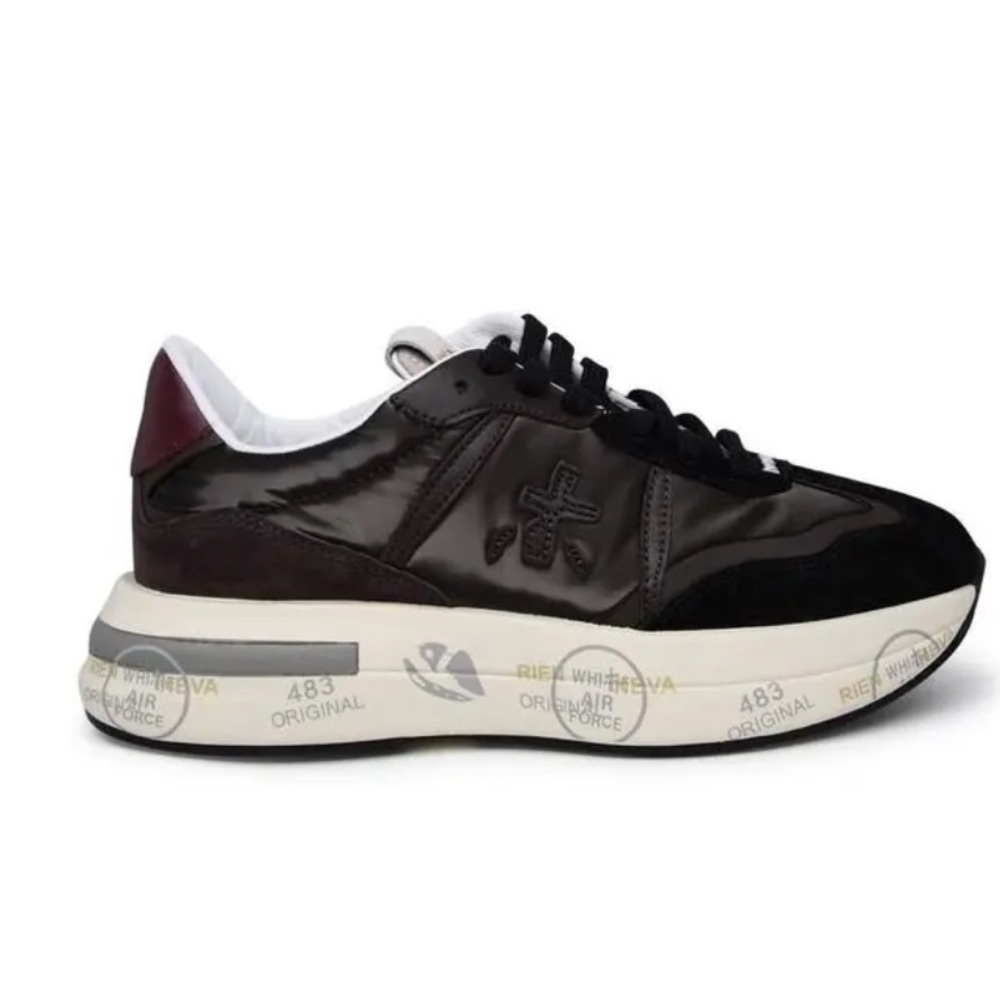 Premiata Cassie sneakers
Chic brown & black combo
Size 39